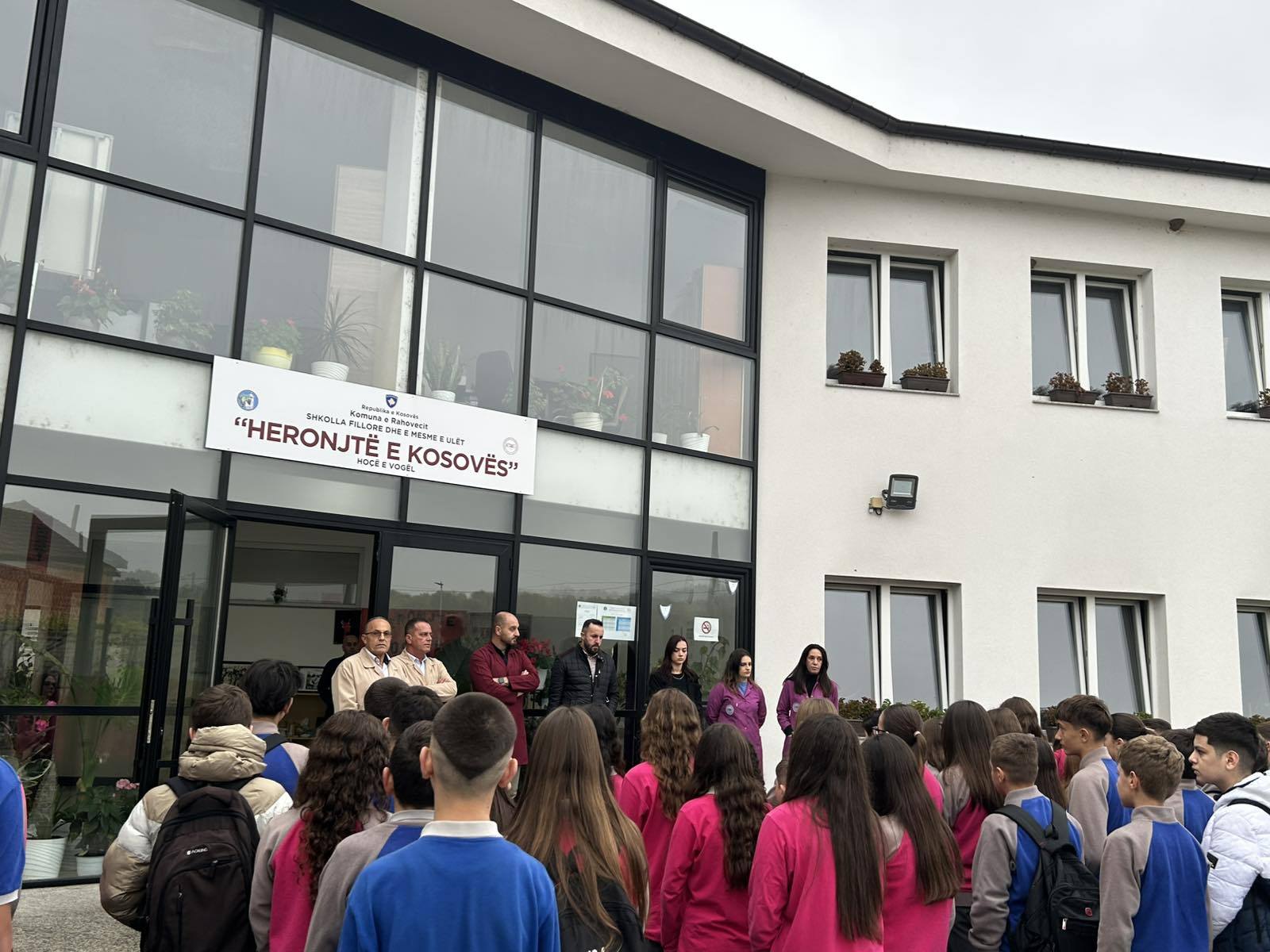 Protestë në Hoçë të Vogël ndaj vendimit të DKA-së për largimin e Ramadan Krasniqit nga pozita e drejtorit